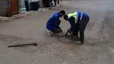 تطهير شبكات وخطوط انحدار الصرف الصحي بكفر صقر