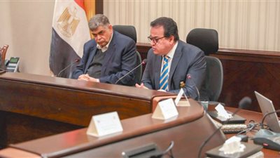 «الصحة» تسمح للصيدلى المؤهل بحقن المريض