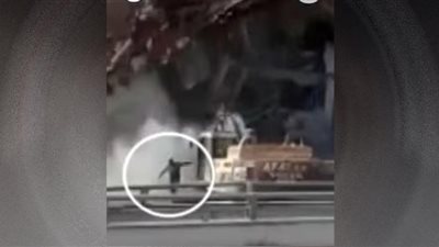 نجاة تركي من الموت بأعجوبة خلال إزالة الأنقاض (شاهد)