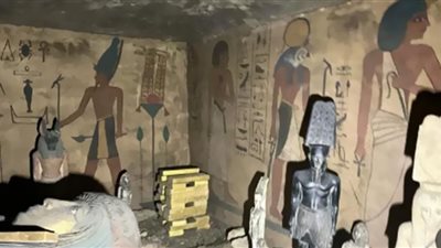 المقبرة المزيفة تكشف اللصوص الظرفاء (فيديو)