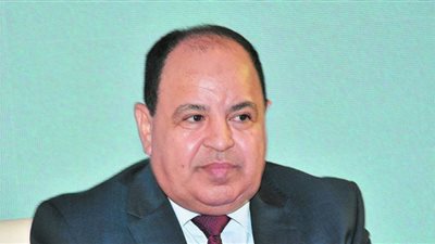 «الجمارك» تضع السلع تحت «الرقابة الإلكترونية»