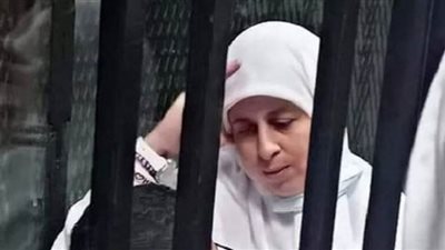 تأجيل محاكمة عائشة الشاطر و30 آخرين فى تمويل الإرهاب