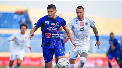 الفتح يقسو على الباطن بثنائية في دوري روشن السعودي
