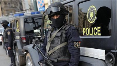 حفلة مخلة بالآداب داخل شقة بالقاهرة والأمن يلاحقهم