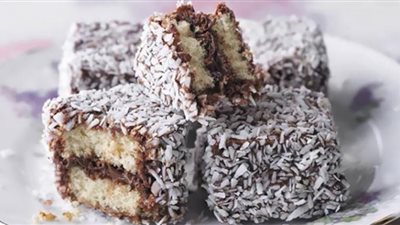 طريقة عمل كيكة الشوكولاتة بجوز الهند اللذيذة