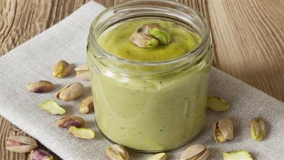 حضري زبدة الفستق الشهية.. مذاق لذيذ للحلوى