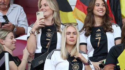 ألمانيا تحمل زوجات لاعبي المنتخب فضيحة المونديال