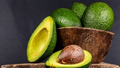 للسيدات.. دراسة توضح أهمية الأفوكادو في تقليل الكرش