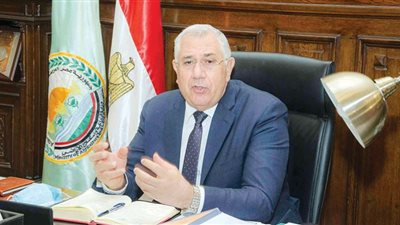 وزير الزراعة يستعرض جهود تحقيق الاكتفاء الذاتي من المحاصيل الاستراتيجية