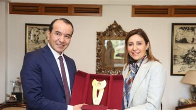 تعاون مؤسسي.. وزيرة الثقافة تؤكد عمق العلاقات التاريخية بين مصر وأوزبكستان