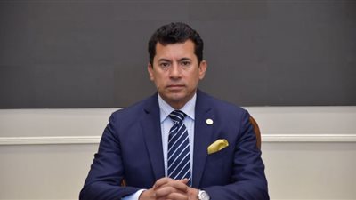 رئيس أسوان يطالب وزير الشباب بالمشاركة فى البطولة العربية للاندية