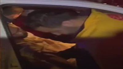 إنقاذ شخص عالق في مبنى منهار بعد زلزال تركيا الأخير| فيديو