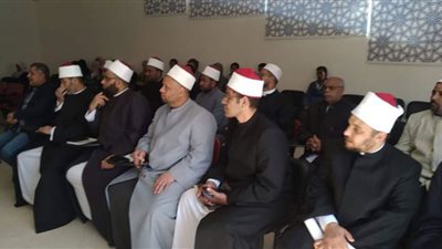 لقاء موسع لمسئولي المركز الأشعري بالأزهر مع وعاظ ومعلمي المواد الشرعية بالبحر الأحمر
