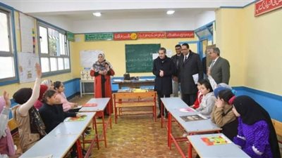 محافظ الغربية يتفقد 3 قرى بمركز قطور للوقوف على خدمات المواطنين