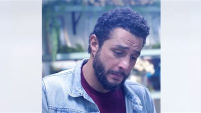 أحمد الفيشاوي مريض نفسي فى 