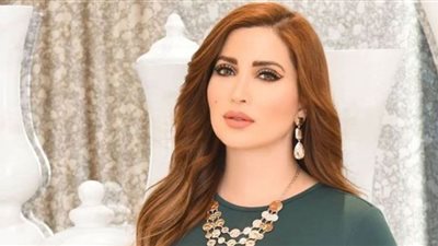 نسرين طافش تشارك الجمهور شمسها وقمرها