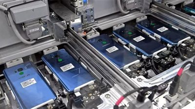 مصر تنافس شركات الهواتف العالمية بـ 4 مصانع للمحمول الذكي