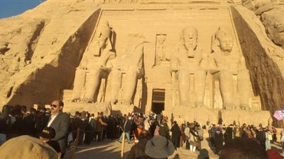تعامد الشمس على وجه رمسيس الثاني بمعبد أبو سمبل