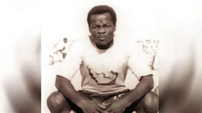 محمد العبدلي صاحب الإنجاز الخالد واللقطة الأبرز في الكرة السعودية