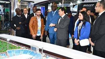 وزير الرياضة يستقبل نظيره بأفريقيا الوسطي ويصطحبه بجولة تفقدية داخل سبورتس إكسبو