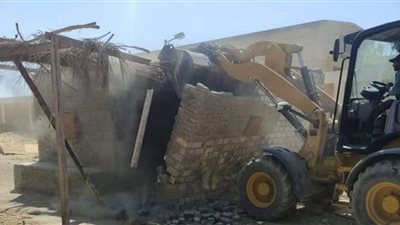 إزالة التعديات على أملاك الدولة والأراضي الزراعية بقنا