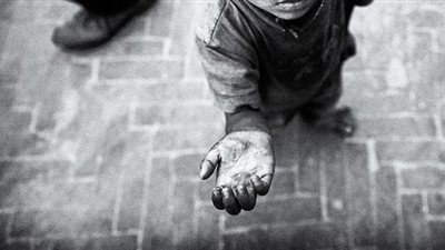 حبس عاطل استخدم 4 أطفال في التسول