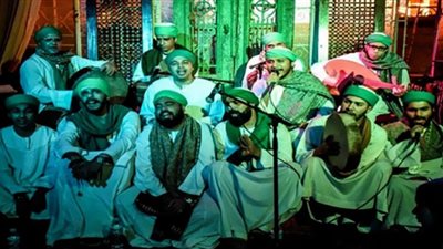 فرقة الحضرة تُحيي حفل إنشاد ديني.. الليلة