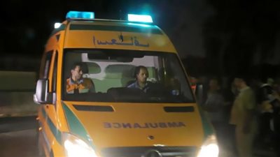 انقلاب سيارة بالبحيرة تسفر عن 19 مصابًا