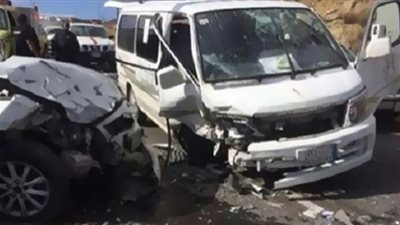 تصادم ميكروباص وسيارة ملاكي يصيب 6 أشخاص