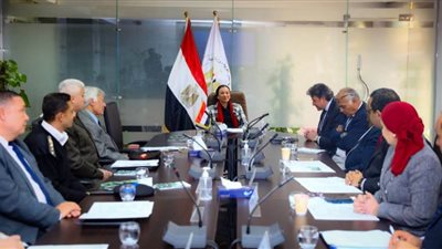 وزيرة البيئة تترأس الاجتماع السادس لجهاز تنظيم المخلفات