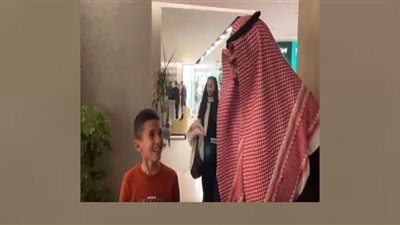 تركي آل شيخ يحقق أمنية طفل سوري بلقاء كريستيانو رونالدو (شاهد)