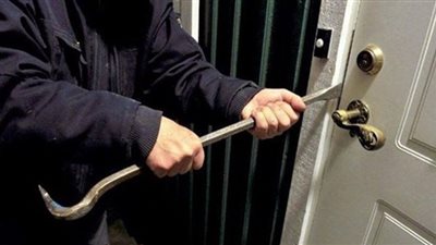 لص تسبب بوفاة مسن أثناء سرقة شقتة بروض الفرج