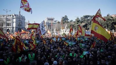 احتجاجات ضخمة في إسبانيا ضد سياسة الناتو
