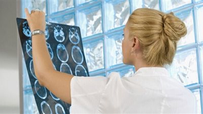 القائمة الكاملة لأعراض الخرف.. منها القلق والاكتئاب