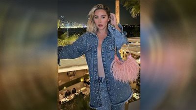 جويل مردينيان تعتمد موضة الجينز المطرز