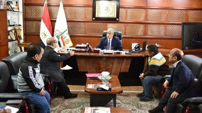 وزير القوى العاملة يلتقي وفد جمعية الأقزام ويوجه بتدريبهم