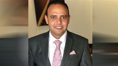 خبير يكشف موعد انهيار الدولار.. البريكس كلمة السر