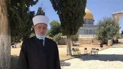 مفتي فلسطين يدين عدوان المستوطنين في نابلس