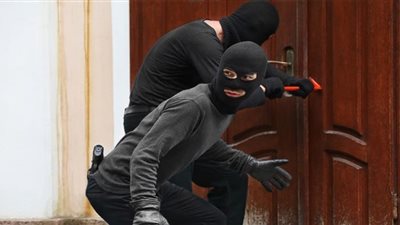 لصوص الفقر يسطون على أرشيف دولة عربية