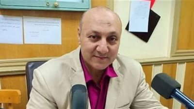 شحاتة العرابي.. ذكريات المستمعين بصوت الإذاعي الشهير