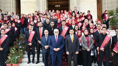 صبحي يستعرض محاور الاستراتيجية الوطنية ويؤكد أن مصر أصبحت مركزا لاستضافة الأحداث