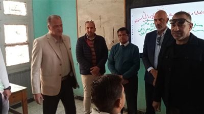 وكيل تعليم الإسماعيلية يتفقد مدرسة المشير الثانوية