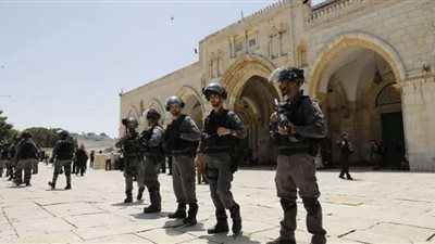 مستوطنون إسرائيليون يقتحمون المسجد الأقصى