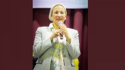 الشبان العالمية تكرّم وزيرة البيئة لجهودها في إنجاح COP27