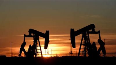 تراجع طفيف بأسعار النفط ..وبرنت يسجل 82.84 دولار للبرميل