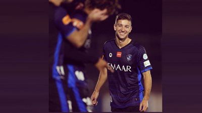 فياريال يضم فييتو نجم الهلال السابق