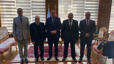 المرشحون لمنصب عميد كلية الطب البيطرى بكفرالشيخ يعرضون خططهم التطويرية