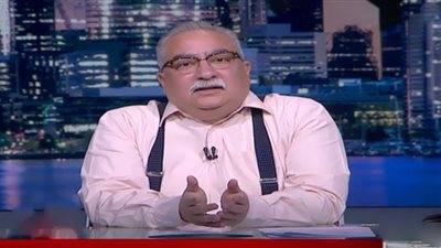 إبراهيم عيسى يدعو لتحويل المساجد لمدارس.. نملك الآلاف منها