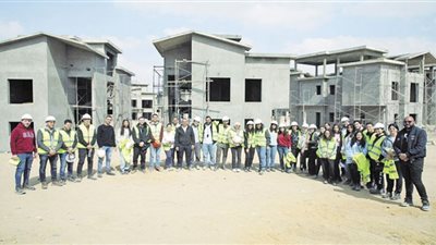 طلاب الهندسة بالجامعة الأمريكية فى زيارة ميدانية لموقع ‏«CREEK TOWN»... كنموذج معمارى متميز