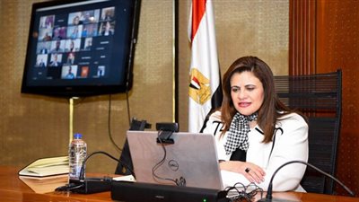 وزيرة الهجرة تلتقي أبناء الجاليات المصرية في تونس والمغرب والجزائر